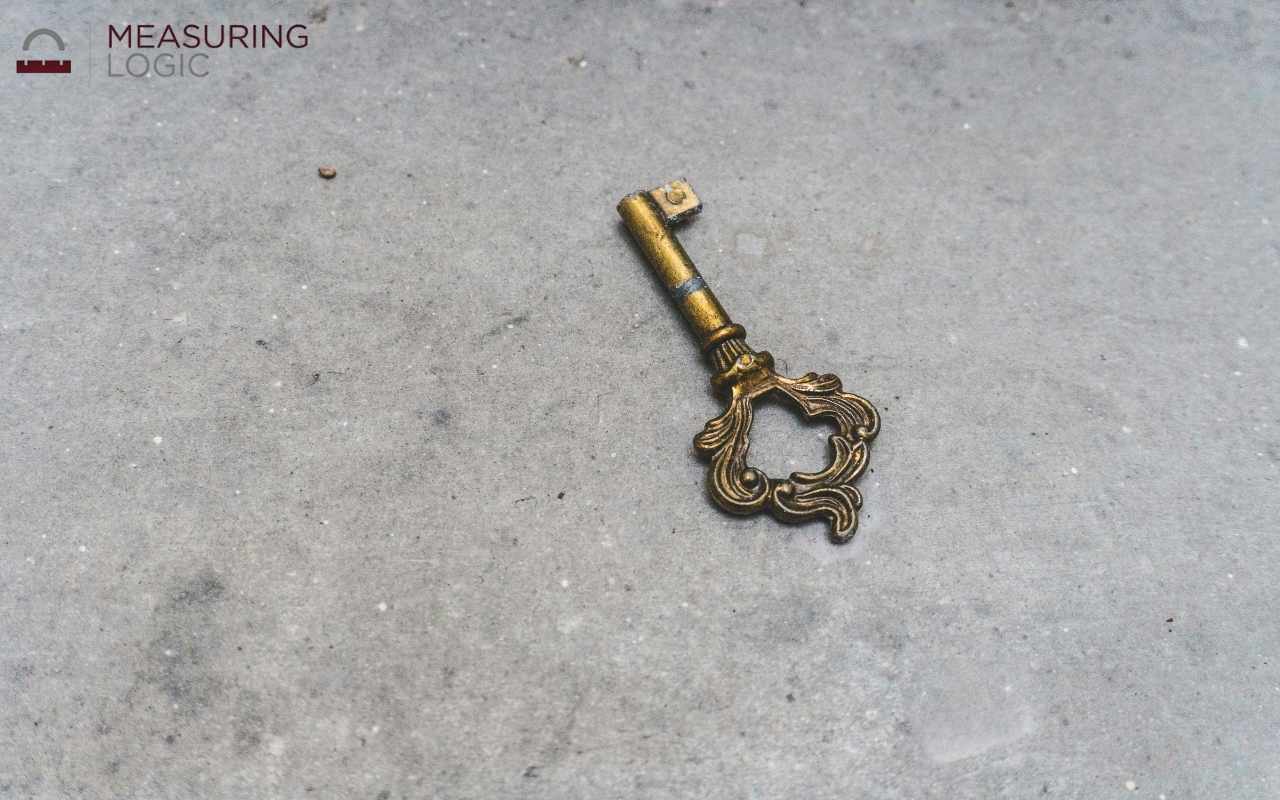 House key measuring about 3 inches long